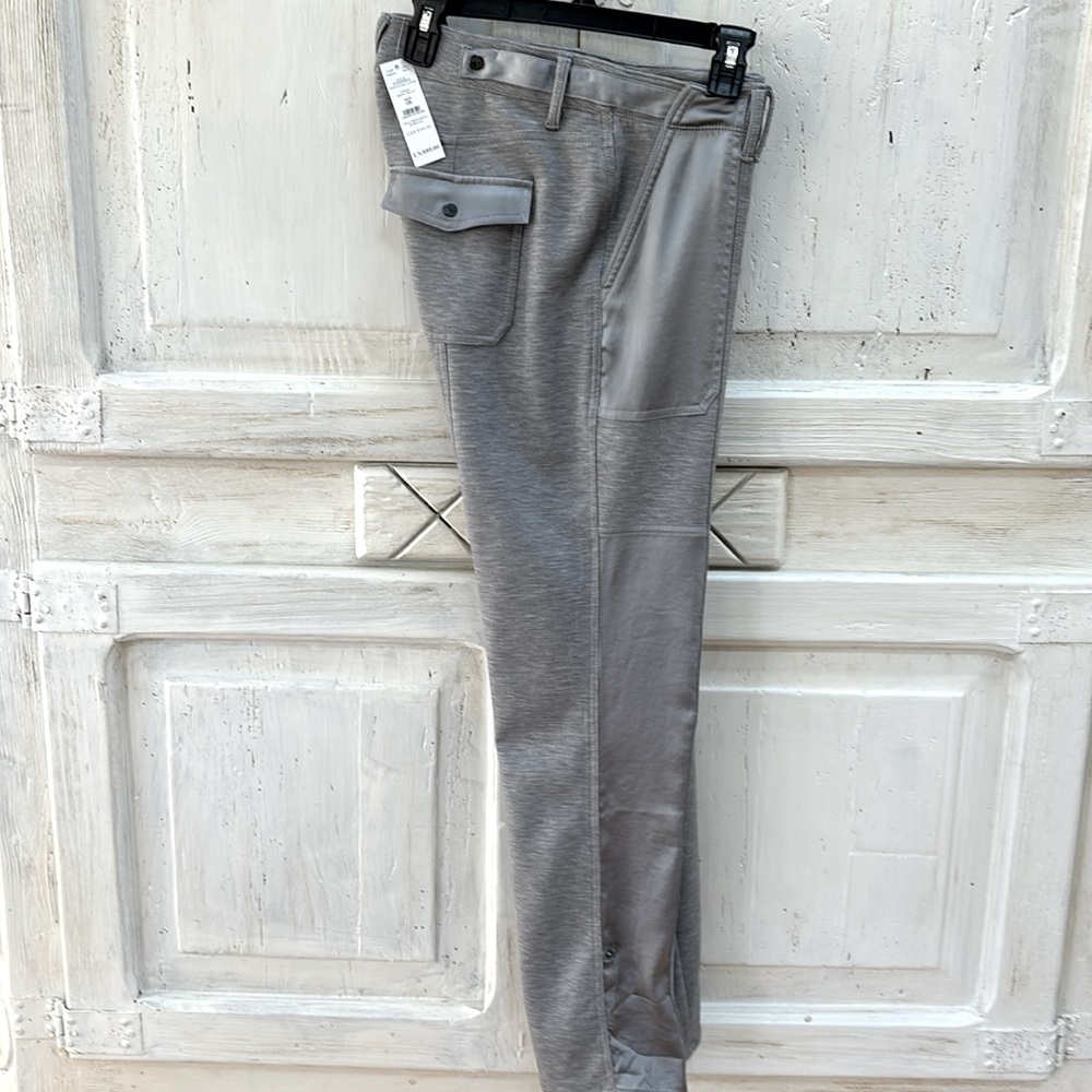 Beautiful NWT White House Black Market straight crop pant size 6